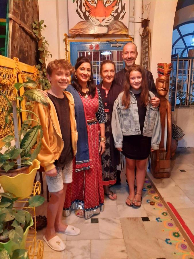 The Coral House Homestay By The Taj 아그라 외부 사진